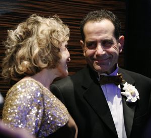Brooke Adams & Tony Shaloub
 Photo