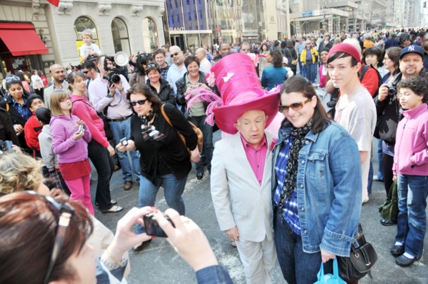 Photo Flash: Leslie Jordan Spends A Big Day In NYC  Image