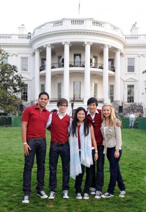 Dijon Talton, Kevin McHale, Jenna Ushkowitz, Harry Shum Jr. and Dianna Agron Photo