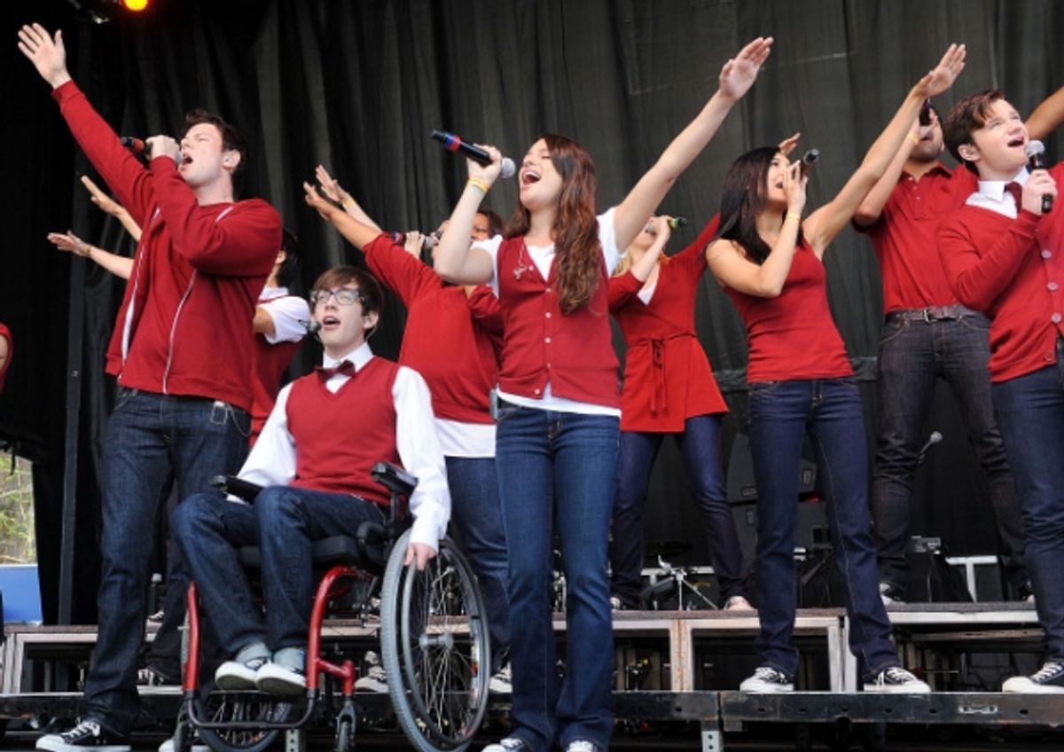 Cory Monteith, Kevin McHale, Amber Riley, Lea Michele, Dianna Agron (back), Naya Rivera, Dijon Talton and Chris Colfer at 