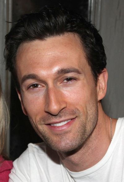  Aaron Lazar Photo