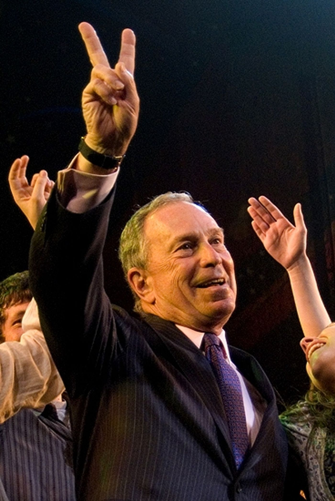 Photo Coverage: Mayor Bloomberg Takes in HAIR  Image