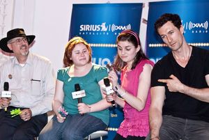 Aaron Lazar & contestants @ BroadwayWorld Aaron Lazar & contestants Photo