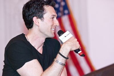 Aaron Lazar Photo