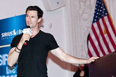 Aaron Lazar Photo