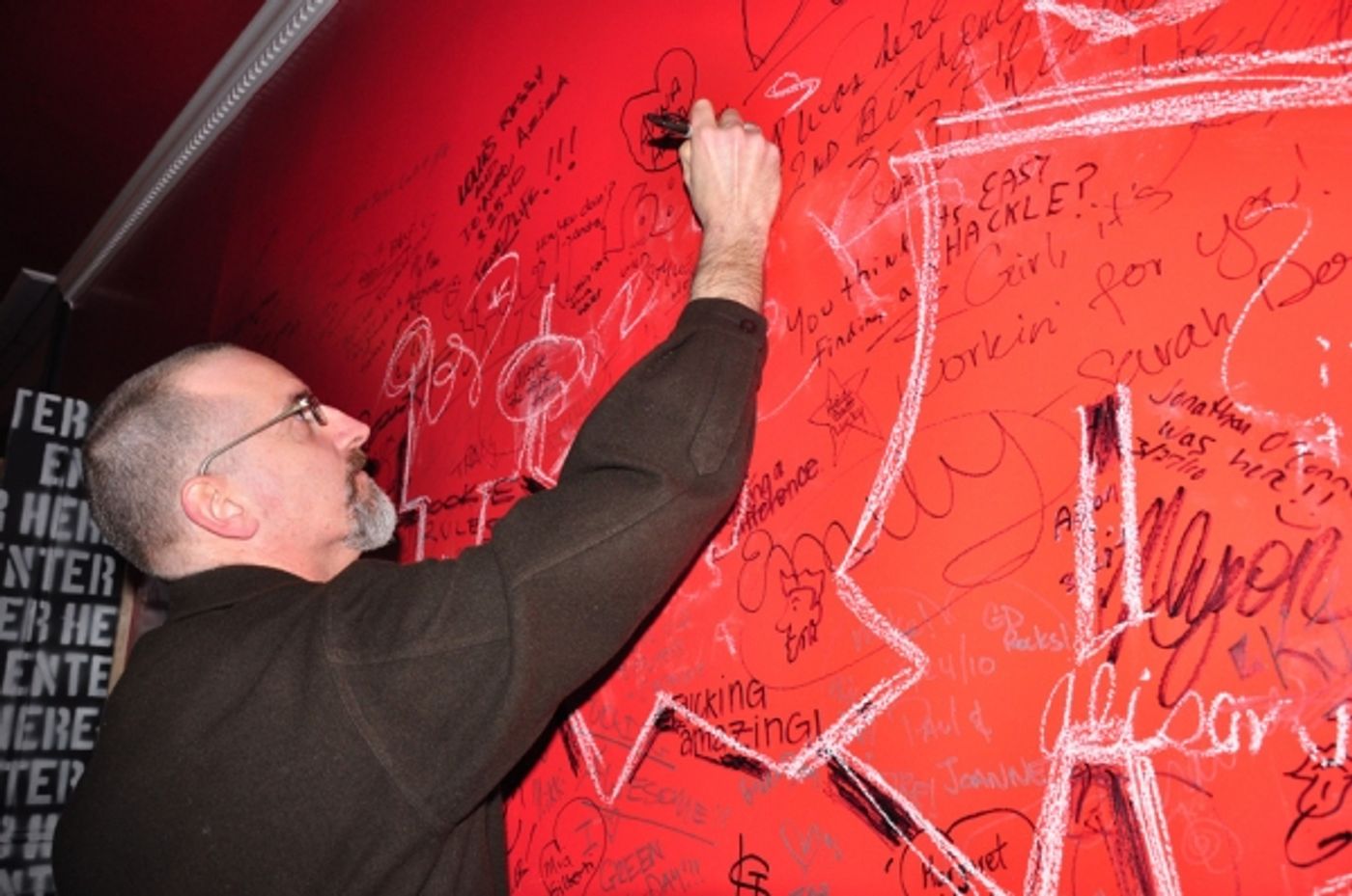 Photo Coverage: Signing Wall at AMERICAN IDIOT and Michael Mayer!  Image