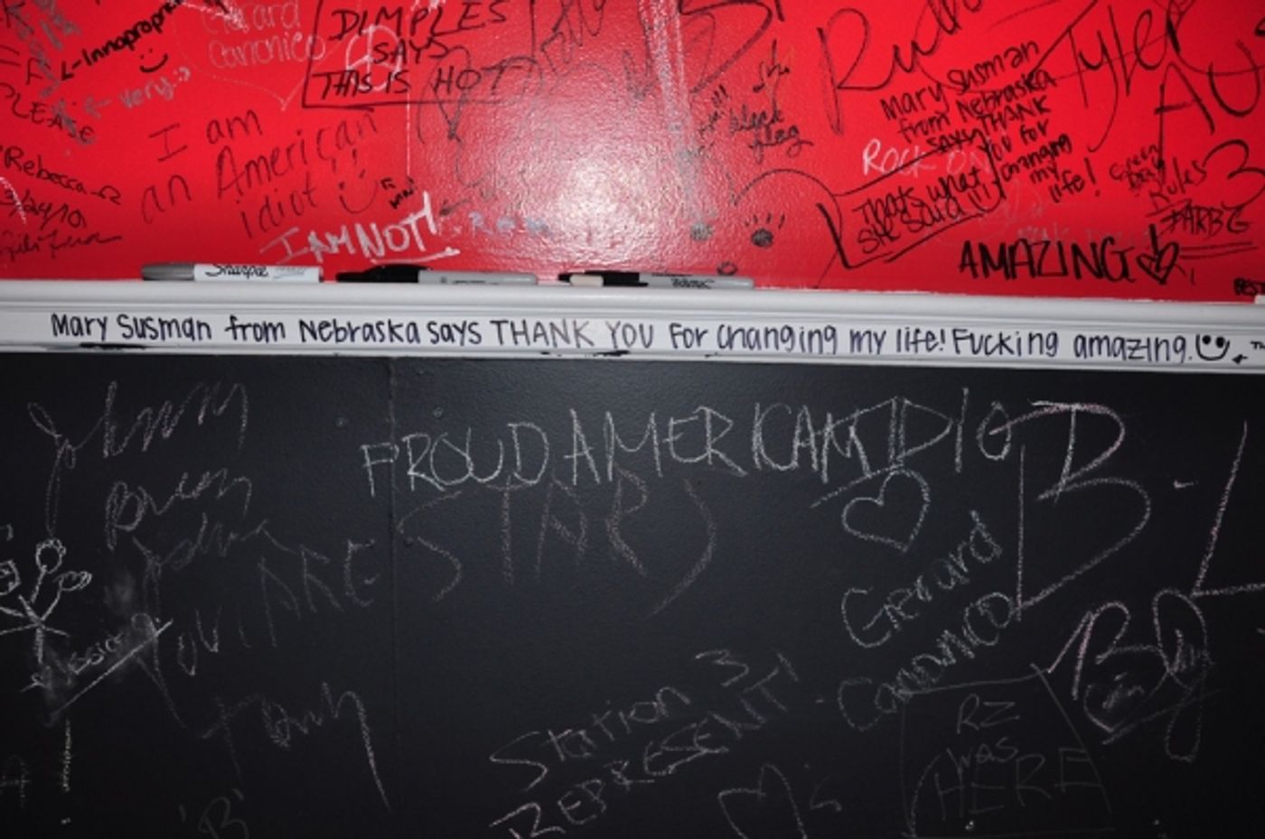Photo Coverage: Signing Wall at AMERICAN IDIOT and Michael Mayer!  Image