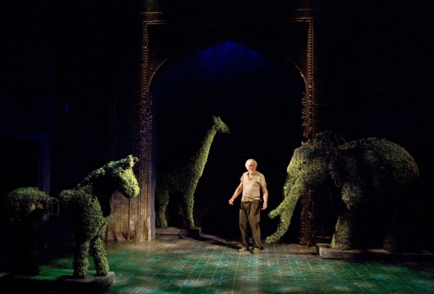 Photo Flash: Mark Taper Forum Presents BENGAL TIGER AT THE BAGHDAD ZOO Photo Flash: Mark Taper Forum Presents BENGAL TIGER AT THE BAGHDAD ZOO Image