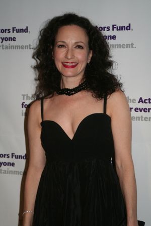 Bebe Neuwirth  Photo