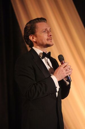 Jason Danieley @ BroadwayWorld Jason Danieley Photo
