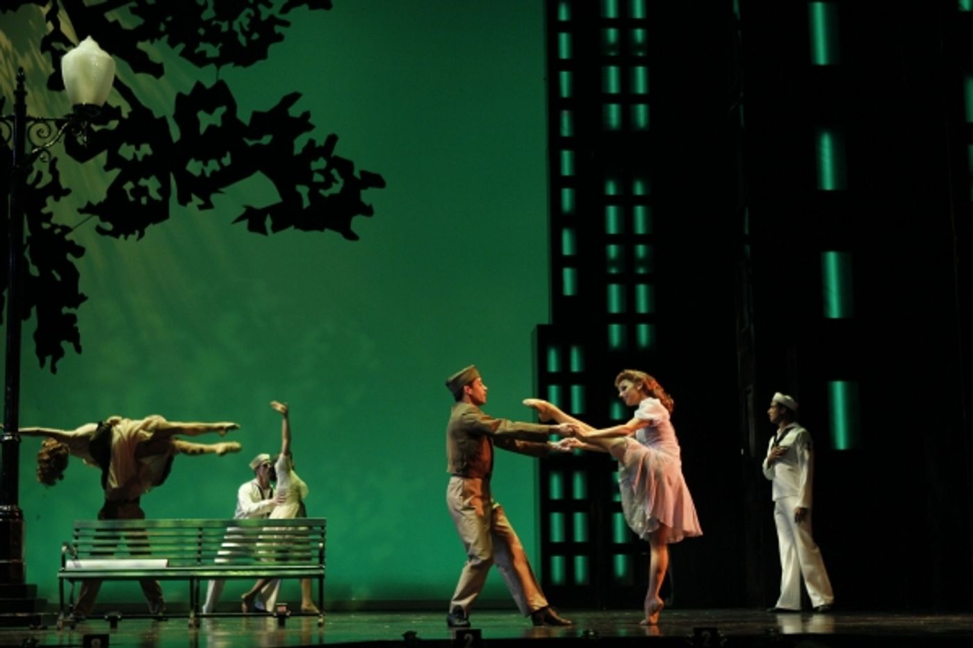 Photo Coverage: 5th Avenue's ON THE TOWN  Image