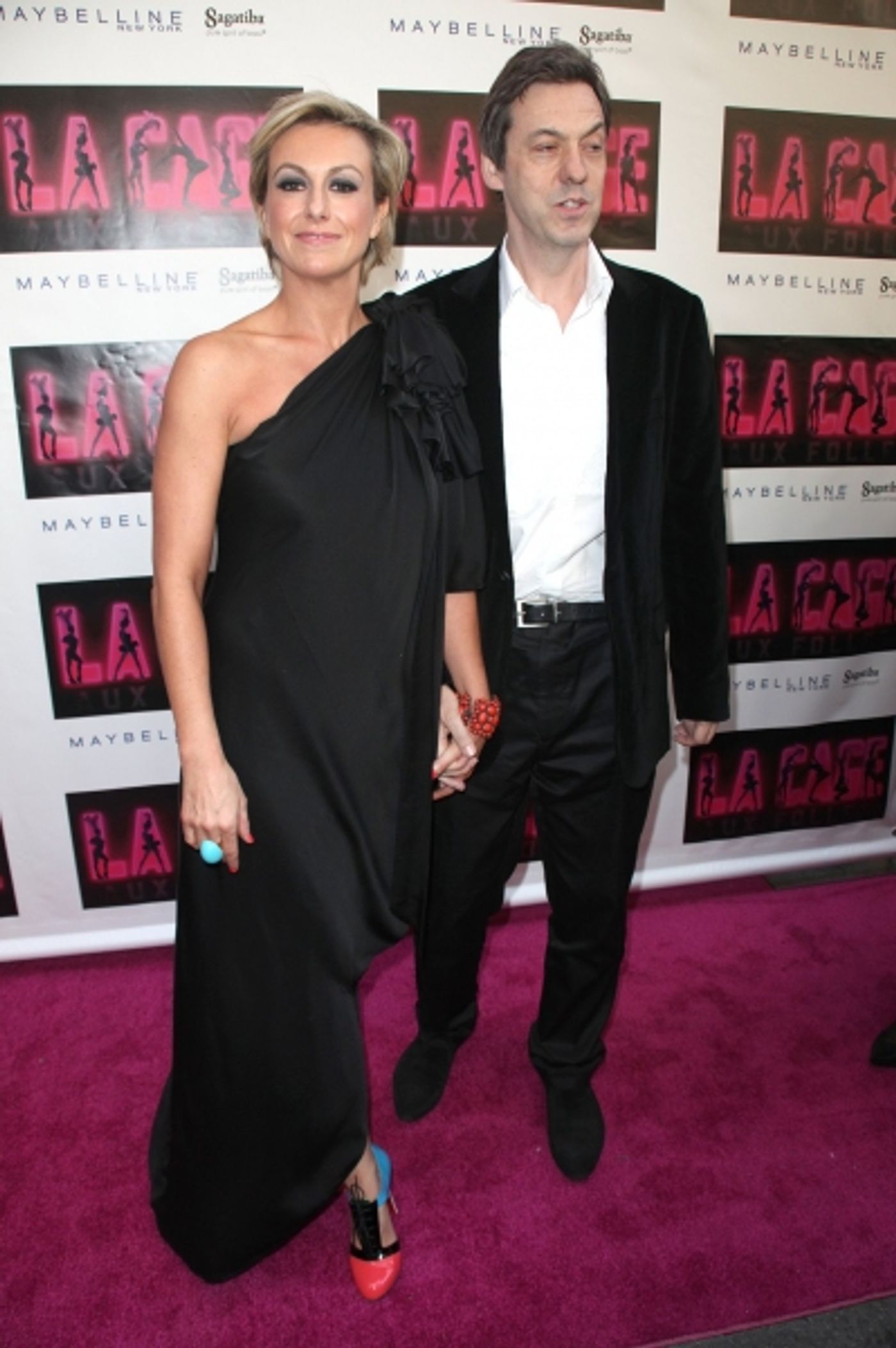Photo Coverage: LA CAGE AUX FOLLES Opening Night Red Carpet!  Image