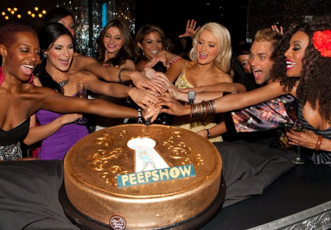 Photo Coverage: Holly Madison Celebrates PEEPSHOW'S First Anniversary in Vegas Photo Coverage: Holly Madison Celebrates PEEPSHOW'S First Anniversary in Vegas Image
