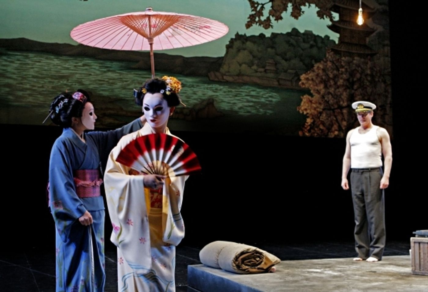 Photo Flash: Guthrie Presents M. BUTTERFLY  Image