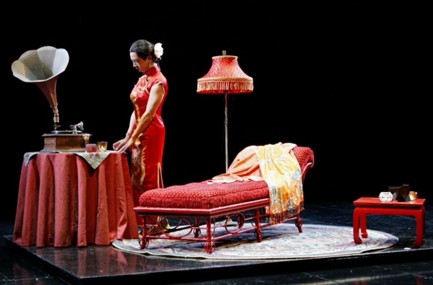 Photo Flash: Guthrie Presents M. BUTTERFLY  Image