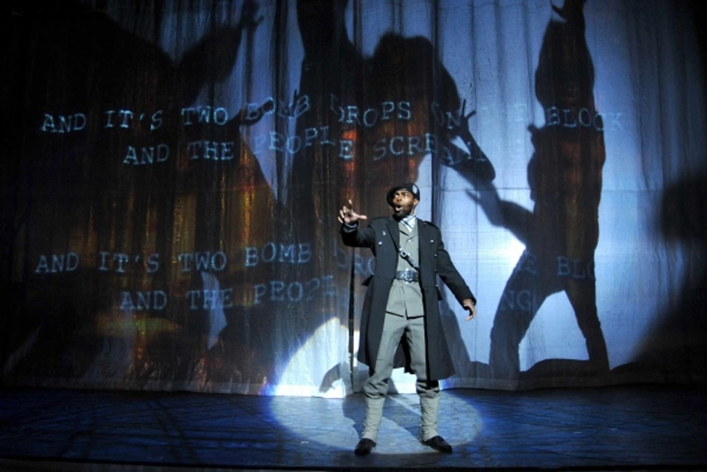 Photo Flash: Sax, Munoz, Hanlon & More In VENICE At KC Rep  Image