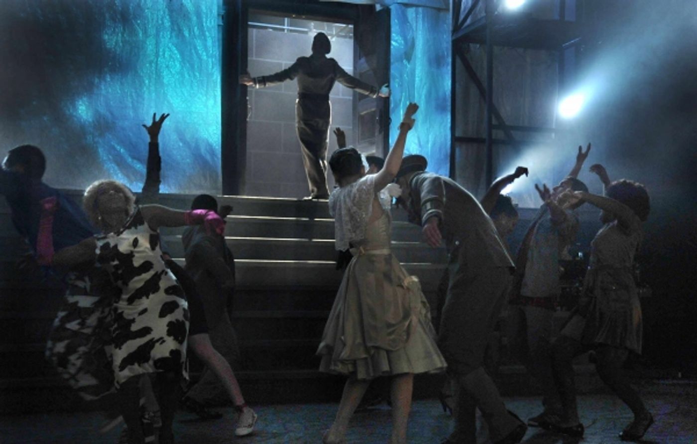 Photo Flash: Sax, Munoz, Hanlon & More In VENICE At KC Rep  Image