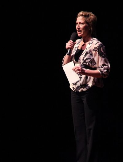 Edie Falco Photo