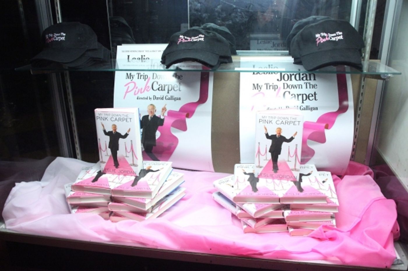 Photo Coverage: Leslie Jordan Backstage Photo Coverage: Leslie Jordan Backstage Image