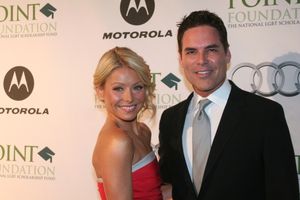 Kelly Ripa and Jorge Valencia @ BroadwayWorld Kelly Ripa and Jorge Valencia Photo