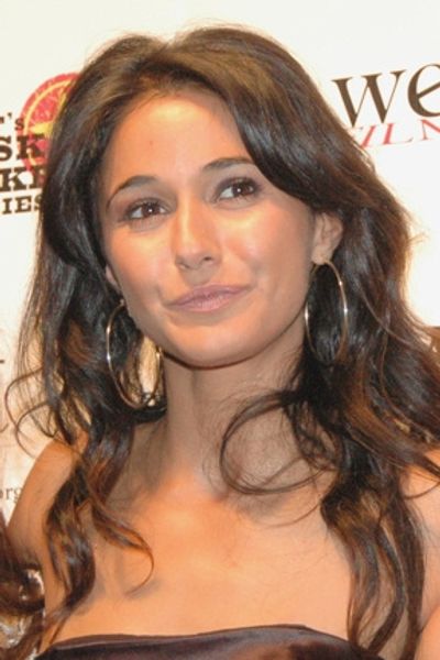 Emmanuelle Chriqui Photo