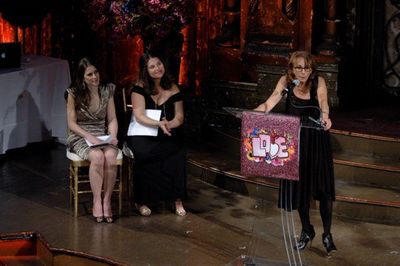 Victoria Pettibone, Sasha Eden and Lynda Obst-award honoree Photo
