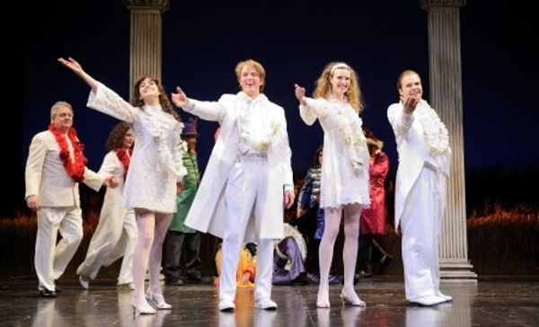 Gisela Chipe as Hermia, actor Kevin Crouch as Lysander, actor Lina Chambers as Helena Photo