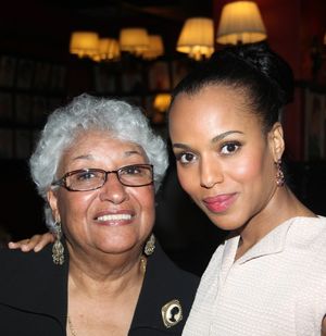 Kerry Washington and Mom Photo