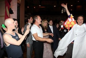 Dale Hensley (Gypsy Winner- La Cage) with Christophe Caballero, Jim Byk, Kelsey Grammer, Sonia Friedman, David Babani, Terry Johnson @ BroadwayWorld Dale Hensley (Gypsy Winner- La Cage) with Christophe Caballero, Jim Byk, Kelsey Gramm Photo