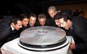 Travis Cloer, Deven May, Rick Faugno, Frankie Valli, Bob Gaudio, Peter Saide and Jeff Leibow @ BroadwayWorld Travis Cloer, Deven May, Rick Faugno, Frankie Valli, Bob Gaudio, Peter Saide and Jeff Photo