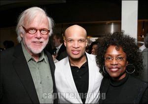 Kevin Tighe, Glenn Davis and actress Charlayne Woodard
@ BroadwayWorld Kevin Tighe, Glenn Davis and actress Charlayne Woodard
Photo