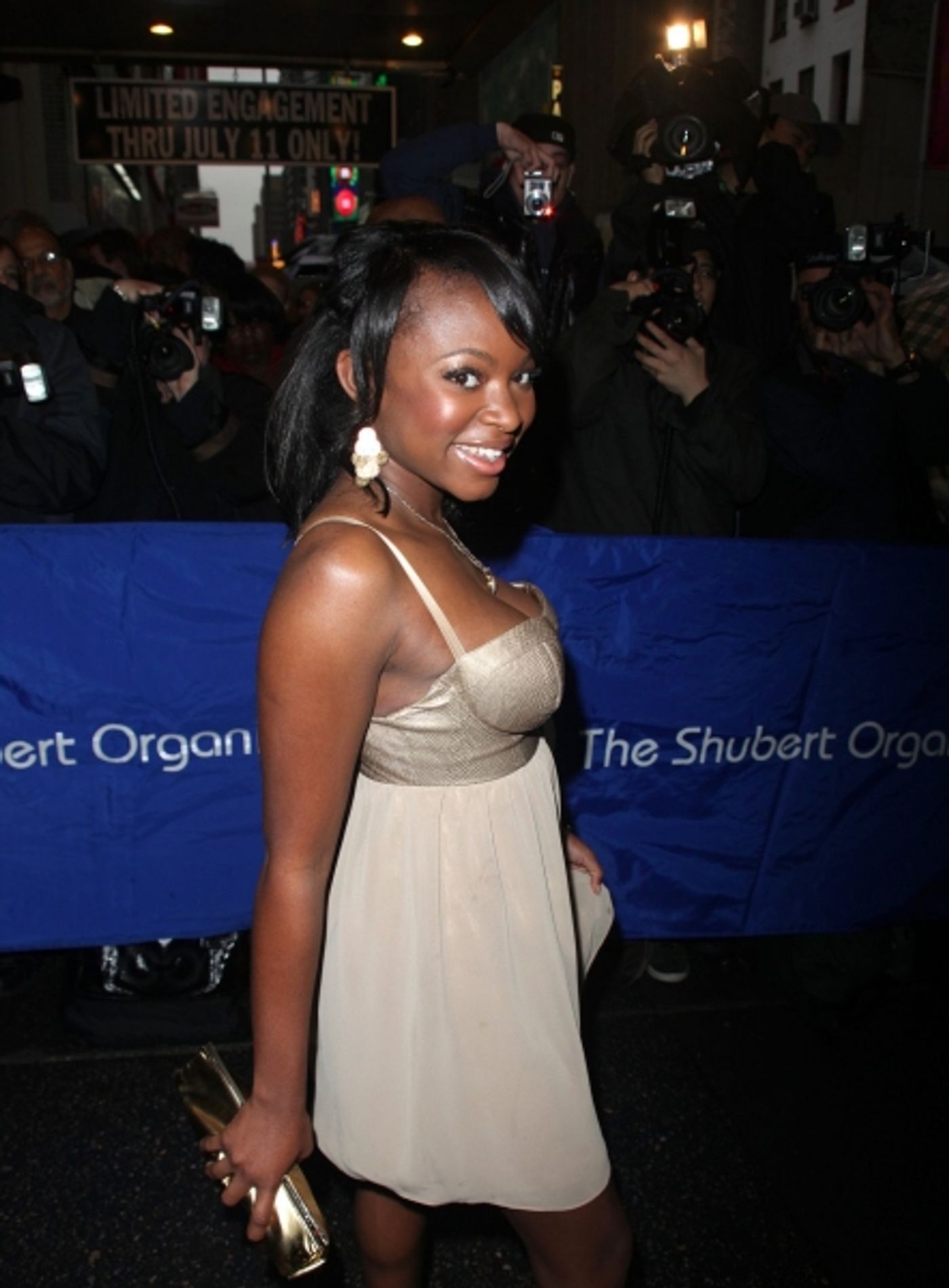 Photo Coverage: FENCES Opening Night Theatre Arrivals  Image