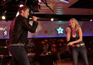 Matthew Morrison and Kristin Chenoweth @ BroadwayWorld Matthew Morrison and Kristin Chenoweth Photo
