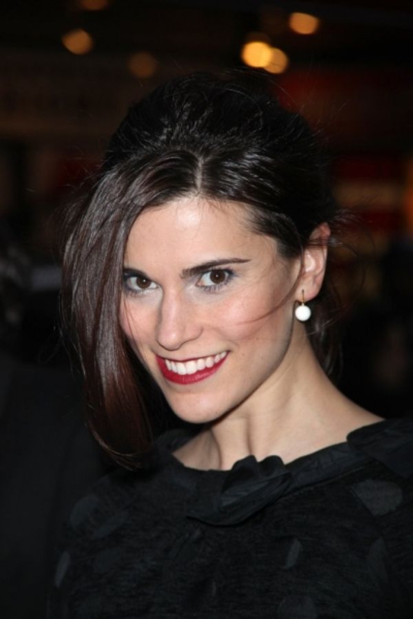 Milena Govich Photo