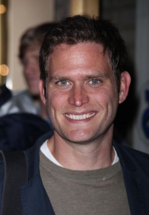 Steven Pasquale Photo