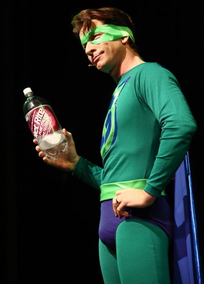 Andy Karl in the WICKED Presentation Photo