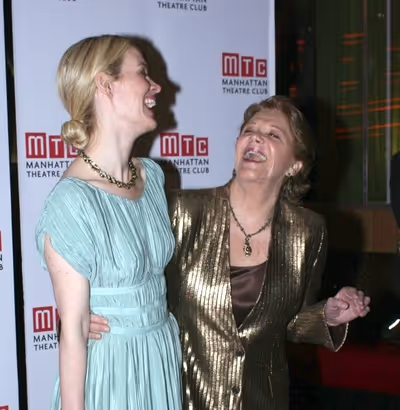 Sarah Paulson and Linda Lavin Photo