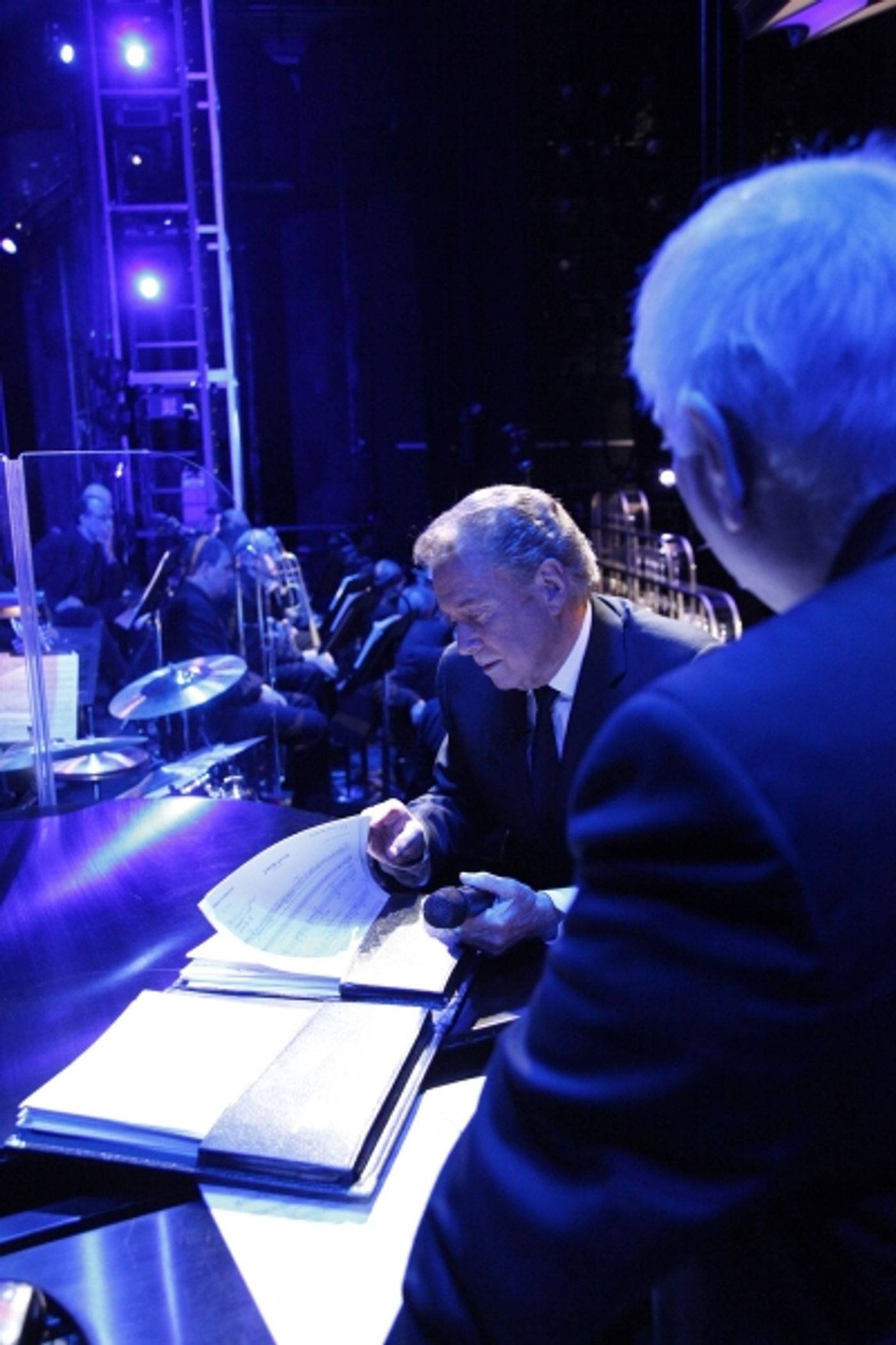 Photo Flash: Regis Performs with Cast of COME FLY AWAY  Image