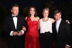 Alec Baldwin, Mariska Hargitay, Alexandra Wentworth & George Stephanopoulos Photo