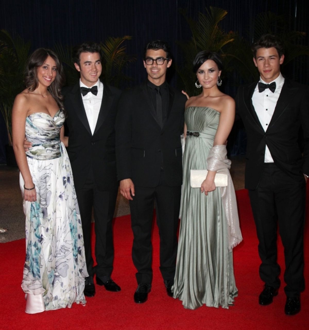 Danielle Deleasa, Kevin Jonas, Joe Jonas, Demi Lovato & Nick Jonas at 