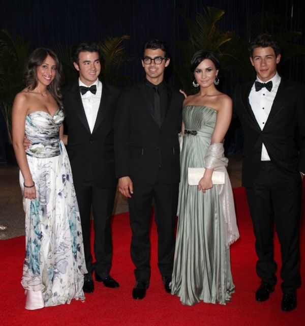 Danielle Deleasa, Kevin Jonas, Joe Jonas, Demi Lovato & Nick Jonas Photo