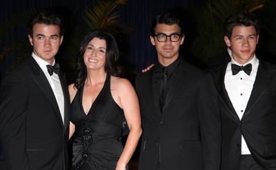 Kevin Jonas, Denise Jonas, Joe Jonas & Nick Jonas Photo