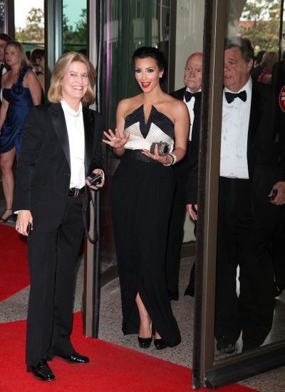 Greta Van Susteren, Kim Kardashian & John P. Coale Photo