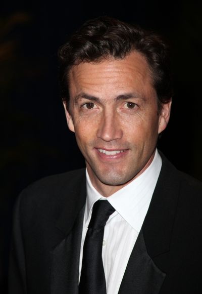 Andrew Shue Photo