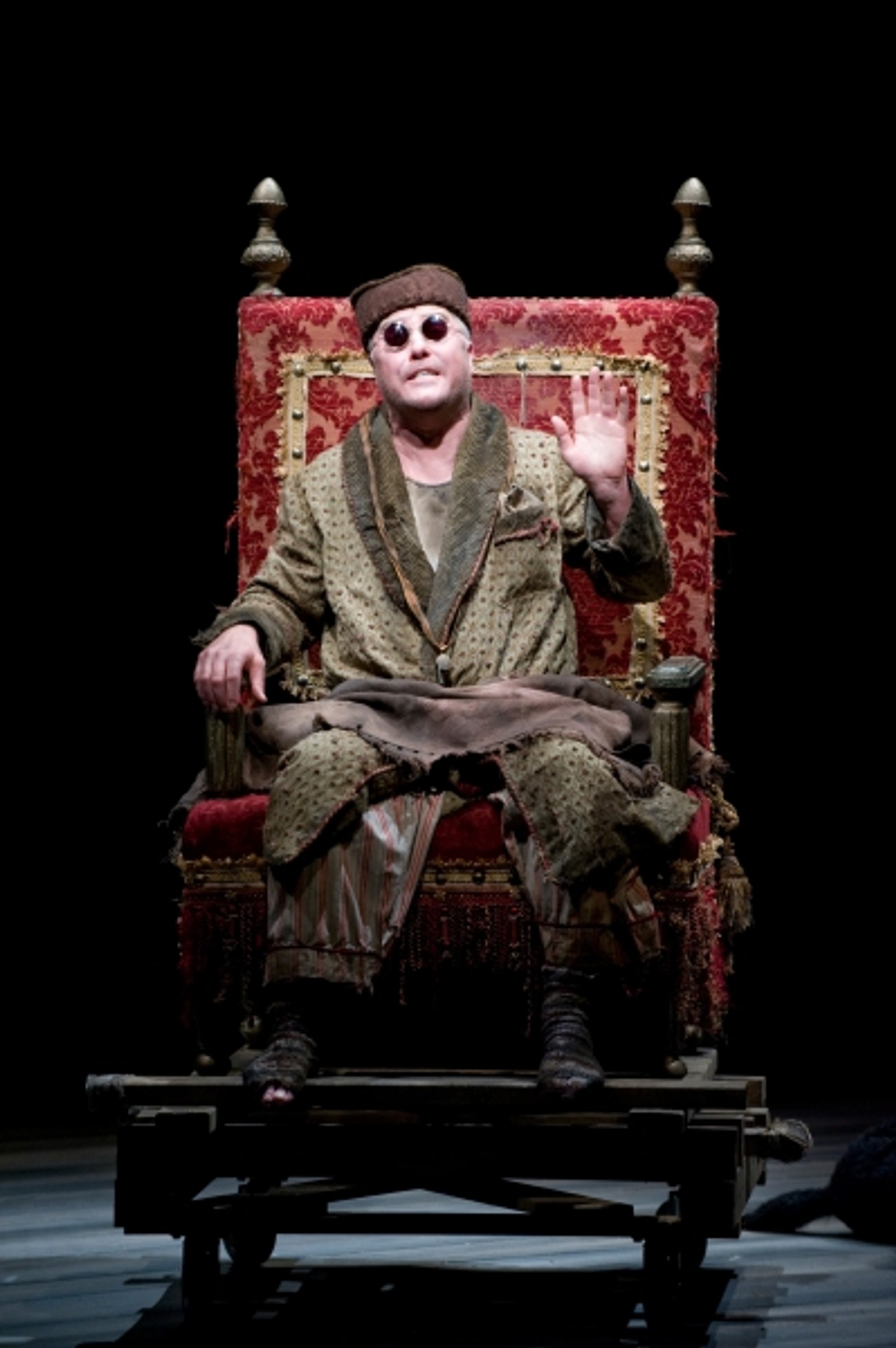 Photo Flash: Steppenwolf's ENDGAME — photo 2 of 2