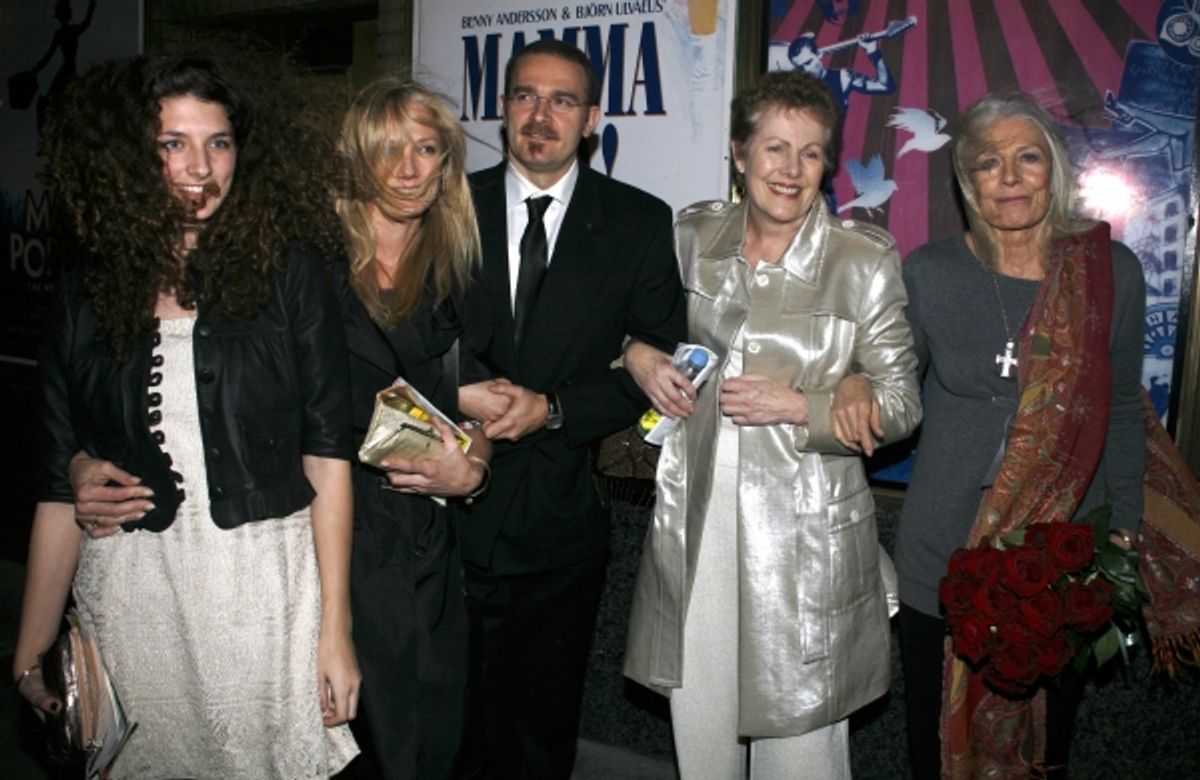 2007 Daisy Bevan, her mom Joely Richardson, Carlo Gabriel Nero, Lynn Redgrave at 