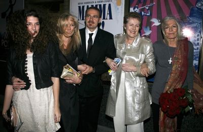 2007 Daisy Bevan, her mom Joely Richardson, Carlo Gabriel Nero, Lynn Redgrave Photo
