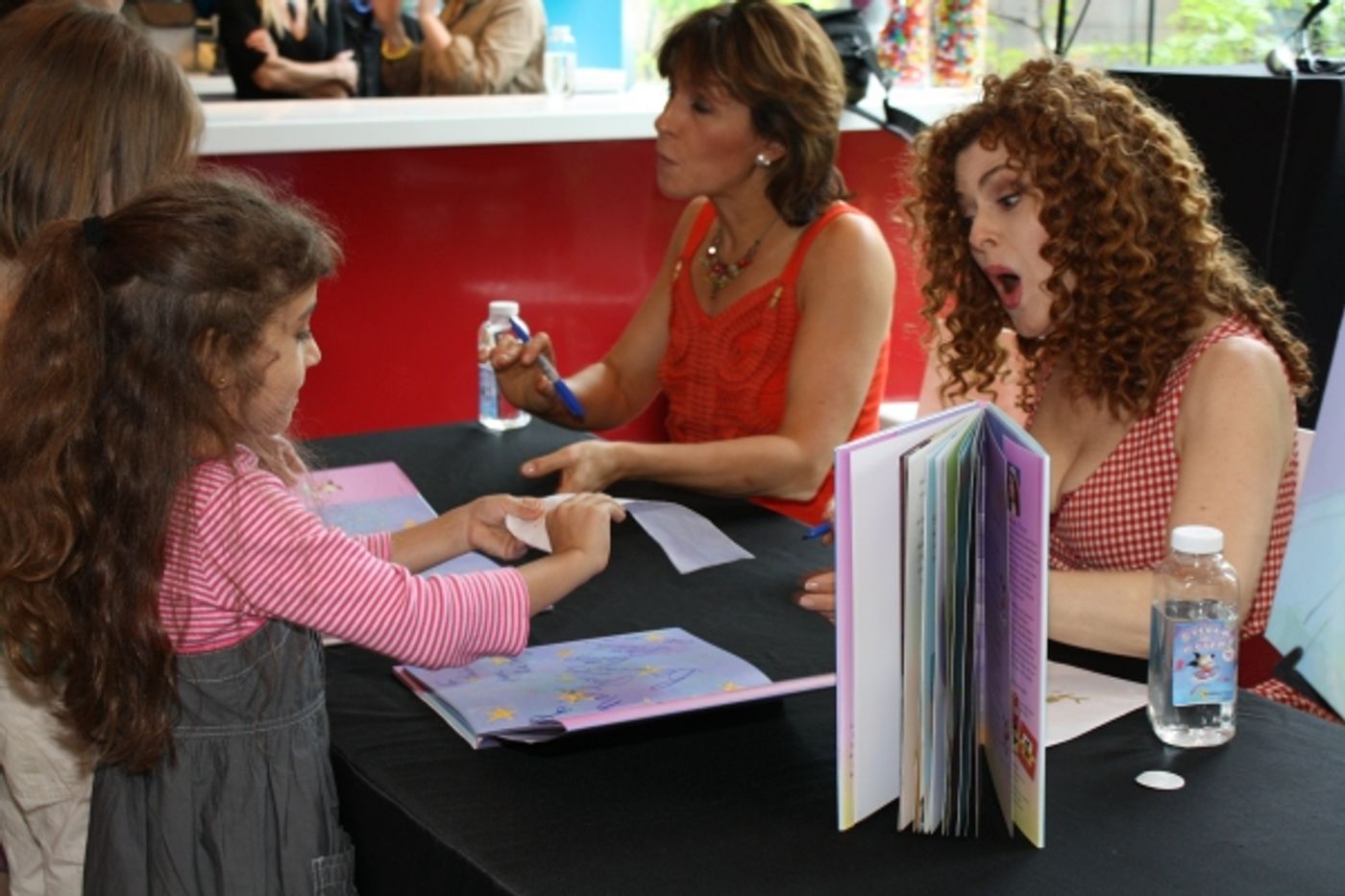 Photo Coverage: Bernadette Peters' 'Stella Is A Star' Book Signing  Image