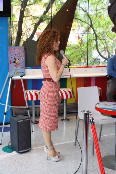 Bernadette Peters Photo