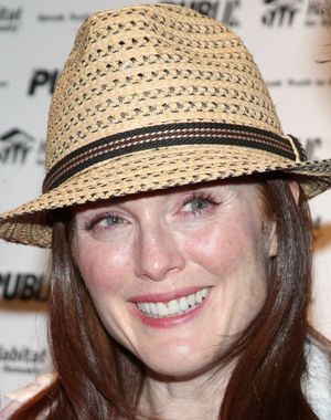 JuliAnne Moore @ BroadwayWorld JuliAnne Moore Photo